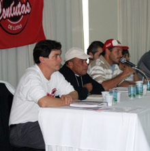 {64BF75C5-C5C8-4586-850E-D2F4B95A6DD4}_2007jun06_reuniaoconlutas1